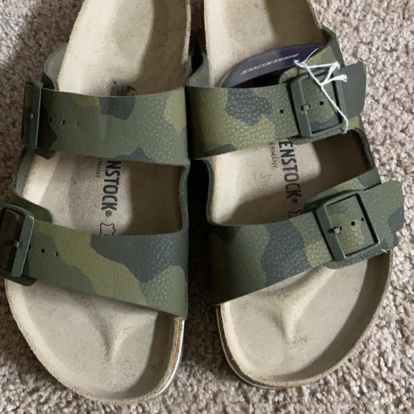 New- Birkenstock Arizona size 43 - Picture 8 of 9